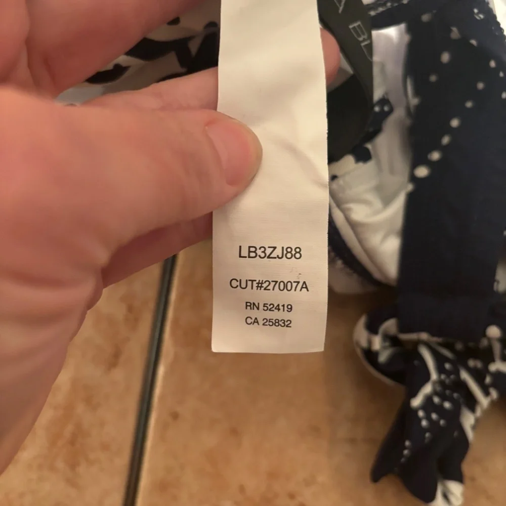 LA Blanca At the Playa High Neck Midline Bikini Top Navy and White Size 10